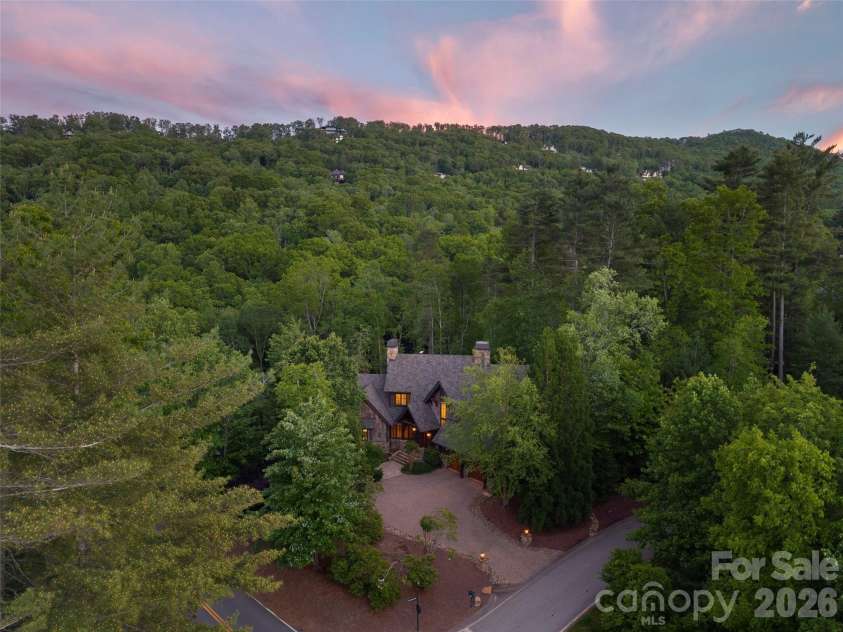 86 Powder Creek Trail, Arden, NC 28704.  MLS# CAR4380823, YatesRealty ID 29120. 