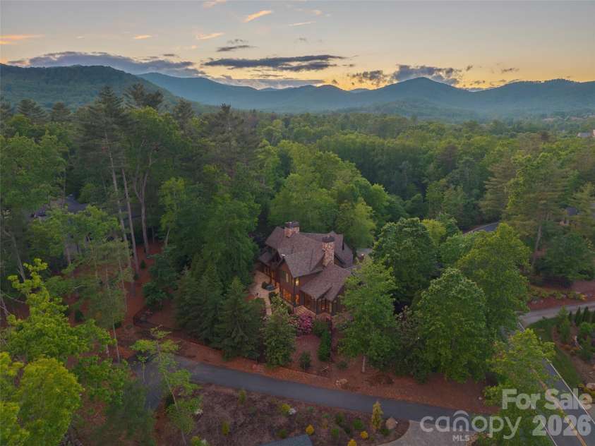 86 Powder Creek Trail, Arden, NC 28704.  MLS# CAR4380823, YatesRealty ID 29120. 