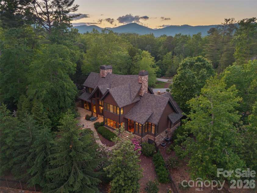 86 Powder Creek Trail, Arden, NC 28704.  MLS# CAR4380823, YatesRealty ID 29120. 