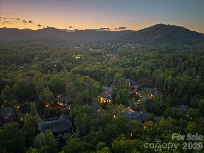 86 Powder Creek Trail, Arden, NC 28704.  MLS# CAR4380823, YatesRealty ID 29120. 
