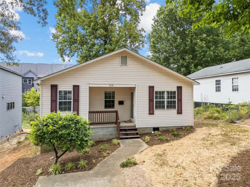 314 Auten Street, Charlotte, NC 28208.  MLS# CAR4277842, YatesRealty ID 29121. 