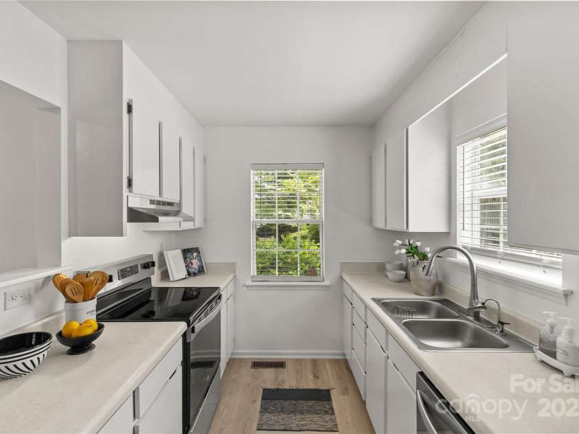 314 Auten Street, Charlotte, NC 28208.  MLS# CAR4277842, YatesRealty ID 29121. 