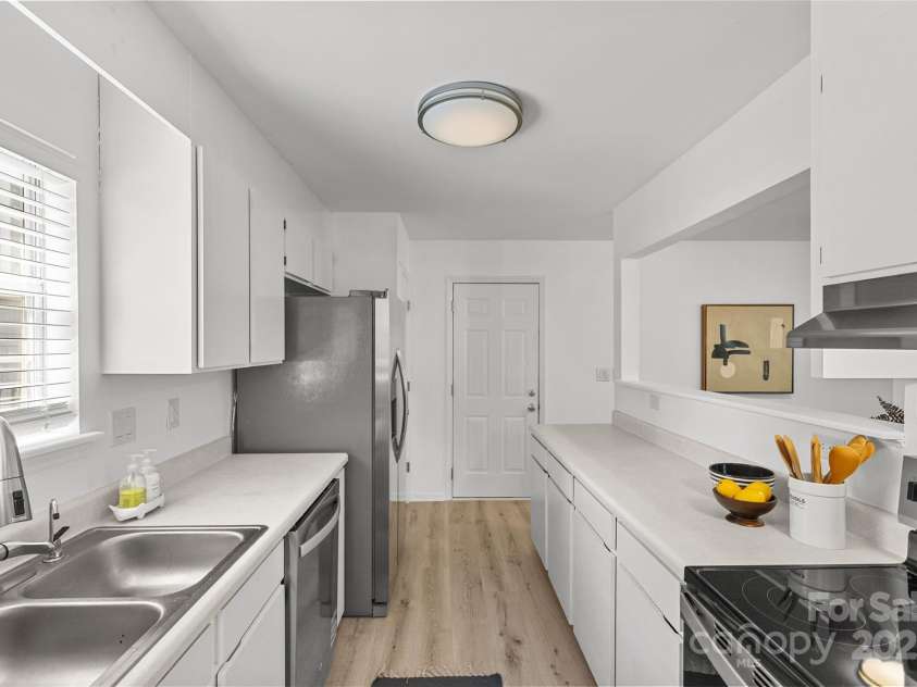 314 Auten Street, Charlotte, NC 28208.  MLS# CAR4277842, YatesRealty ID 29121. 