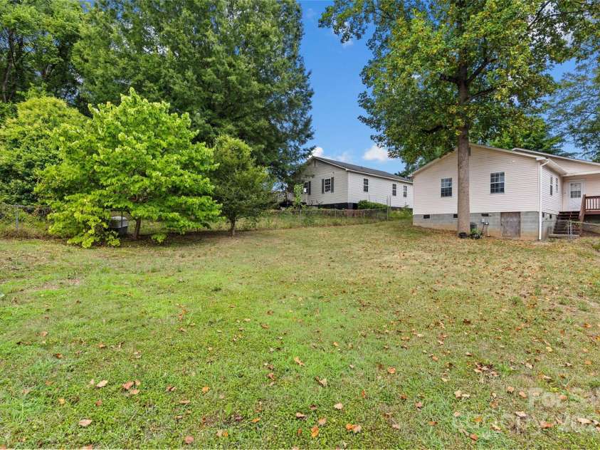314 Auten Street, Charlotte, NC 28208.  MLS# CAR4277842, YatesRealty ID 29121. 