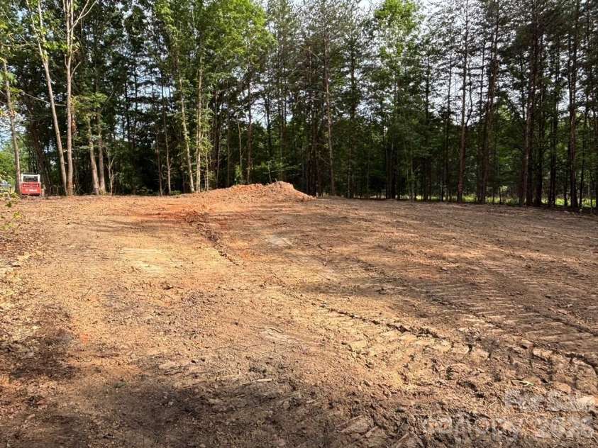 328 Southern Way, Nebo, NC 28761.  MLS# CAR4391070, YatesRealty ID 29121. 