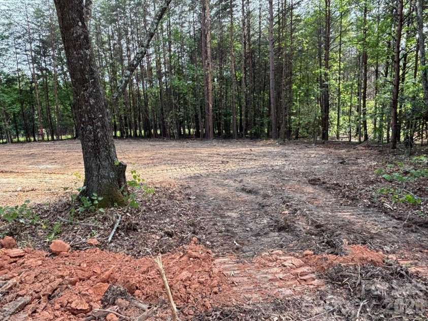 328 Southern Way, Nebo, NC 28761.  MLS# CAR4391070, YatesRealty ID 29121. 