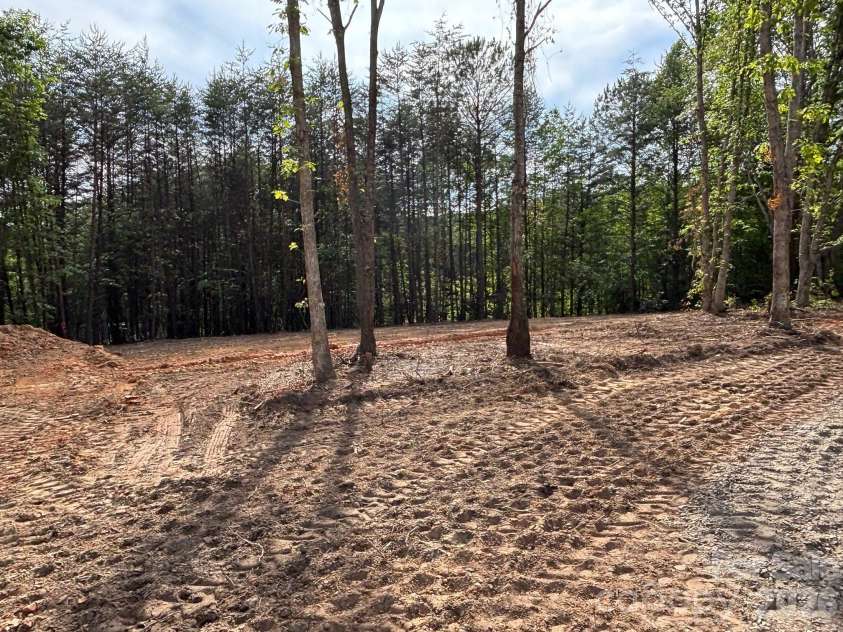 328 Southern Way, Nebo, NC 28761.  MLS# CAR4391070, YatesRealty ID 29121. 