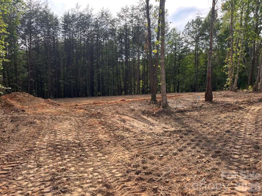 328 Southern Way, Nebo, NC 28761.  MLS# CAR4391070, YatesRealty ID 29121. 