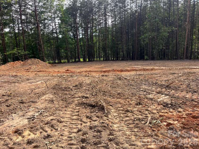 328 Southern Way, Nebo, NC 28761.  MLS# CAR4391070, YatesRealty ID 29121. 