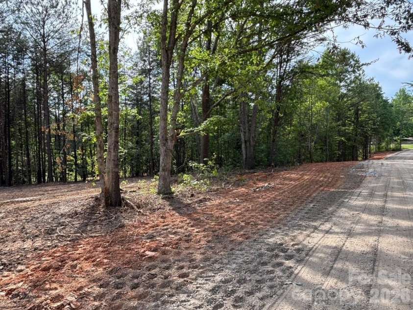 328 Southern Way, Nebo, NC 28761.  MLS# CAR4391070, YatesRealty ID 29121. 