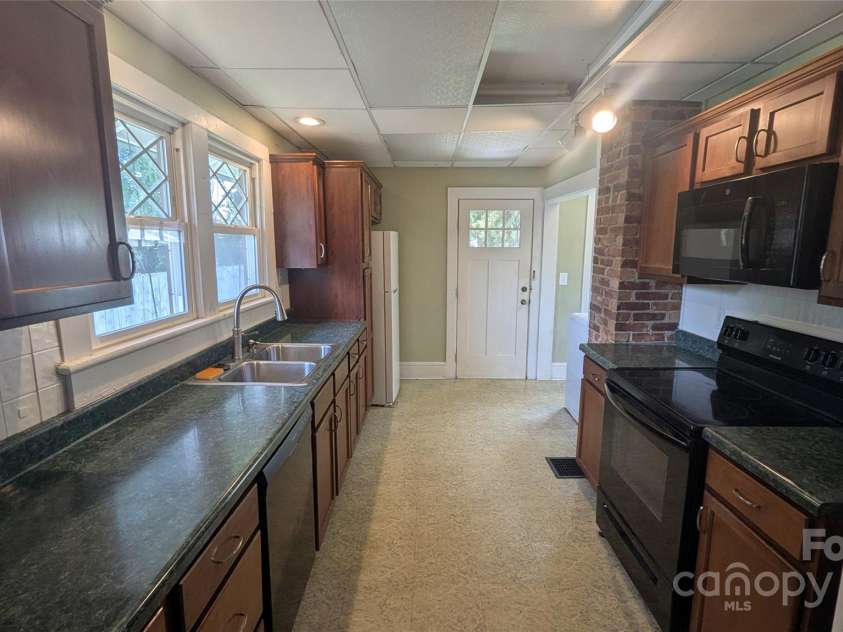 43 & 53 Cherry Street, Waynesville, NC 28786.  MLS# CAR4287122, YatesRealty ID 29122. 43