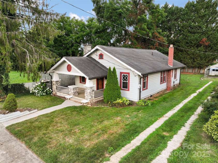 43 & 53 Cherry Street, Waynesville, NC 28786.  MLS# CAR4287122, YatesRealty ID 29122. 43 Cherry Street