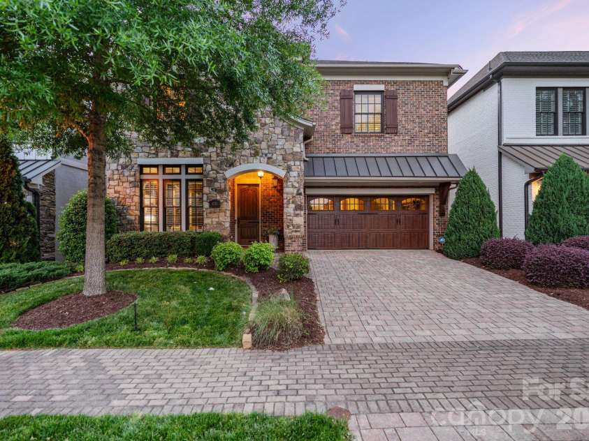 4315 Calvet Court, Charlotte, NC 28210.  MLS# CAR4372498, YatesRealty ID 29122. 