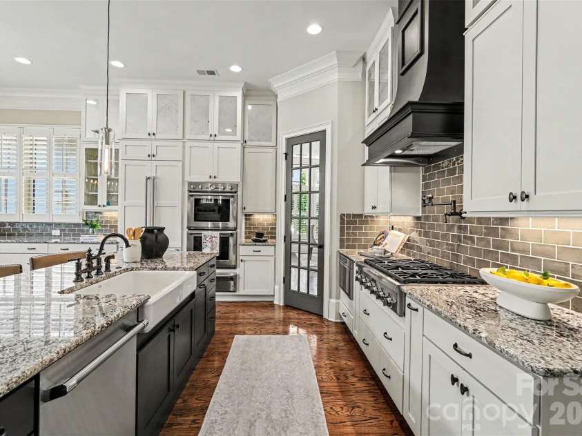 4315 Calvet Court, Charlotte, NC 28210.  MLS# CAR4372498, YatesRealty ID 29122. 