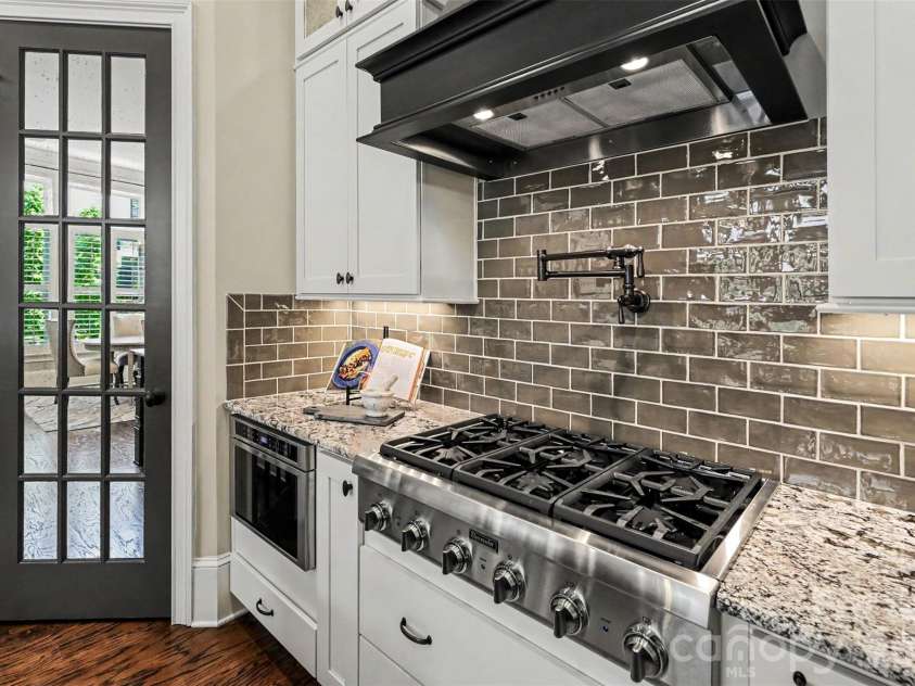 4315 Calvet Court, Charlotte, NC 28210.  MLS# CAR4372498, YatesRealty ID 29122. 