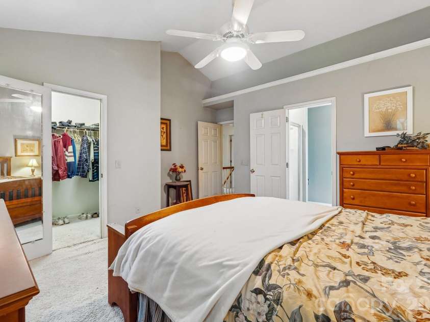 3429 Turtle Cross Lane, Charlotte, NC 28269.  MLS# CAR4389563, YatesRealty ID 29123. 