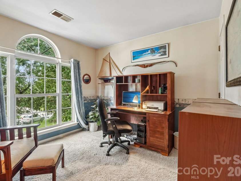 3429 Turtle Cross Lane, Charlotte, NC 28269.  MLS# CAR4389563, YatesRealty ID 29123. 