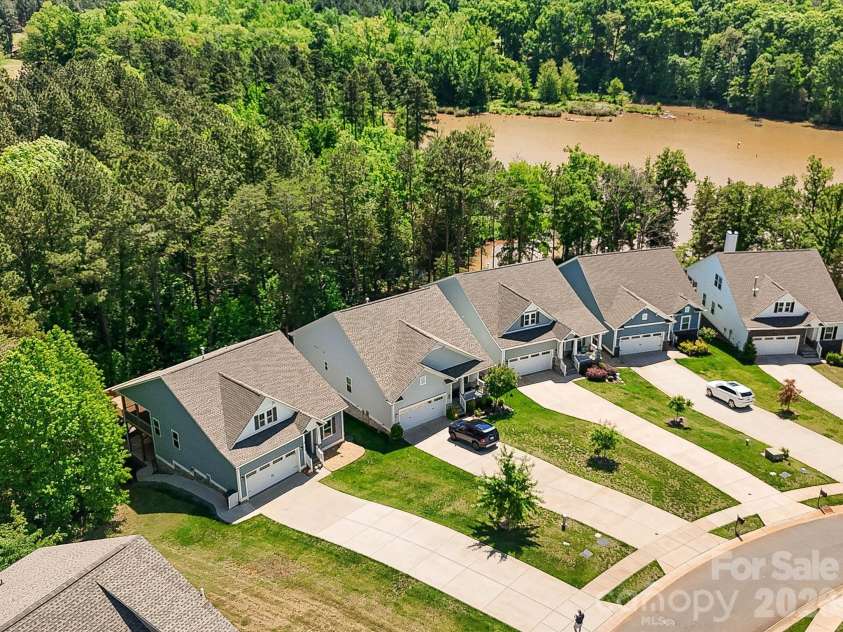 25622 Seagull Drive, Lancaster, SC 29720.  MLS# CAR4375643, YatesRealty ID 29124. 
