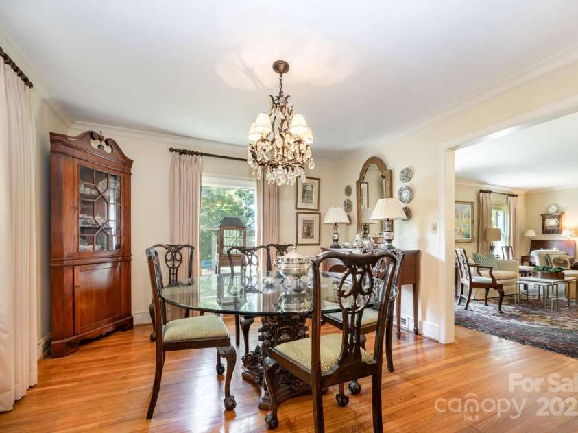 3125 Loma Lane, Charlotte, NC 28205.  MLS# CAR4286992, YatesRealty ID 29126. Dining Room