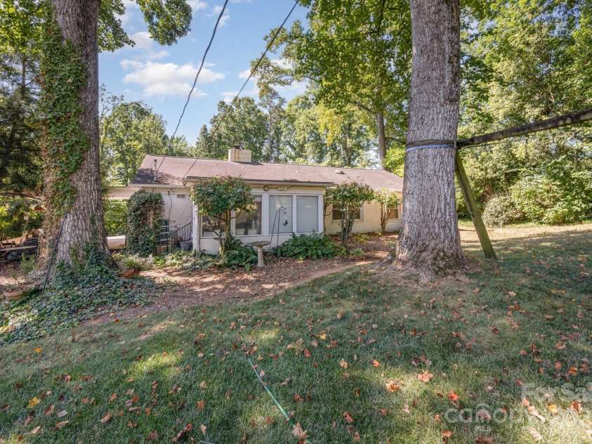 3125 Loma Lane, Charlotte, NC 28205.  MLS# CAR4286992, YatesRealty ID 29126. Rear Exterior