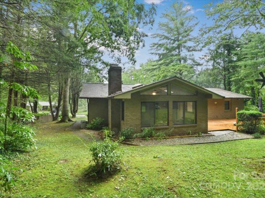 111 Cannon Drive, Hendersonville, NC 28792.  MLS# CAR4278342, YatesRealty ID 29128. Backyard