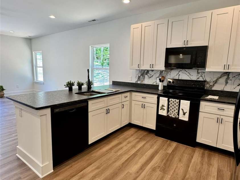 325 Chapel Street, Landis, NC 28088.  MLS# CAR4376020, YatesRealty ID 29128. 