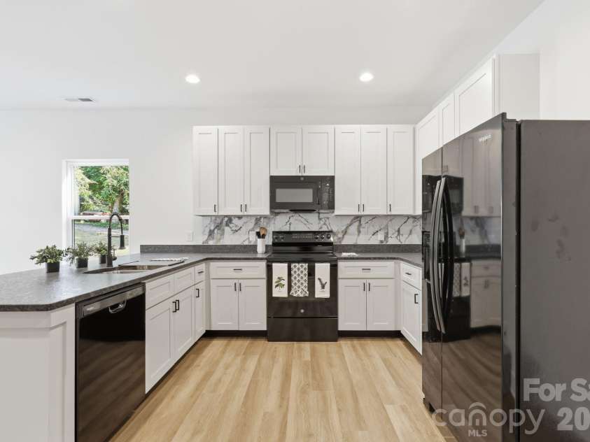 325 Chapel Street, Landis, NC 28088.  MLS# CAR4415900, YatesRealty ID 29128. 