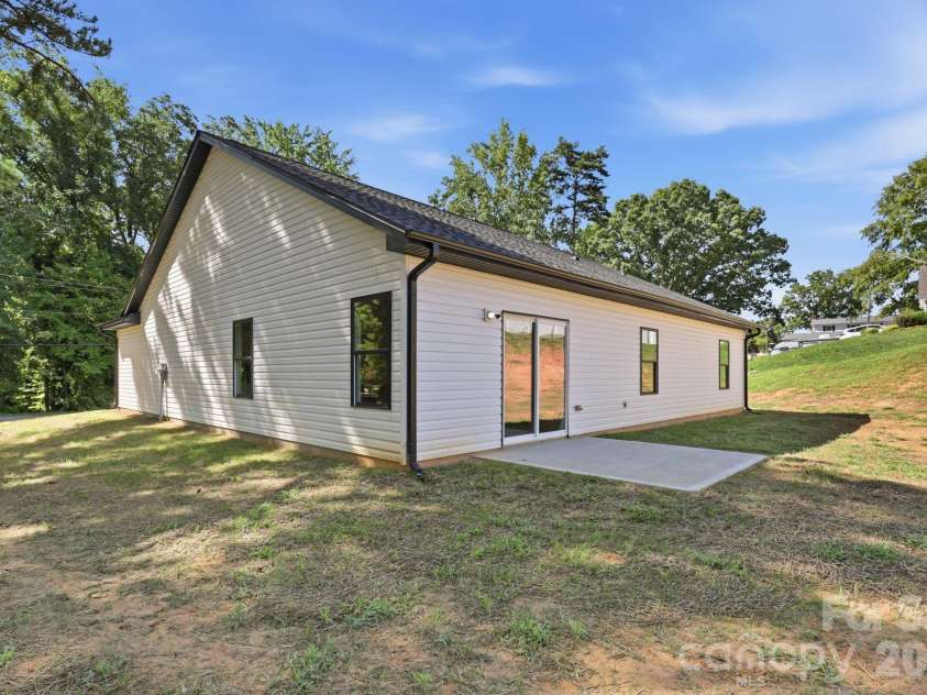 325 Chapel Street, Landis, NC 28088.  MLS# CAR4415900, YatesRealty ID 29128. 