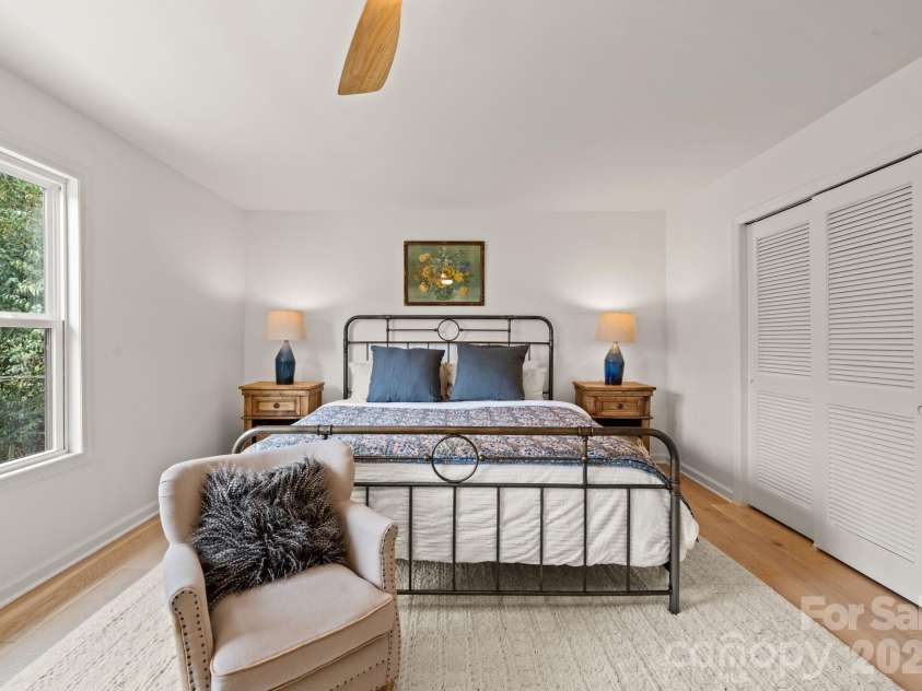 823 Wingrave Drive, Charlotte, NC 28270.  MLS# CAR4351903, YatesRealty ID 29129. 