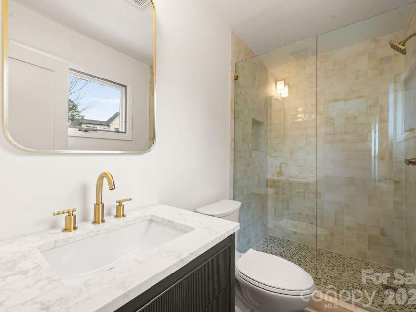 823 Wingrave Drive, Charlotte, NC 28270.  MLS# CAR4351903, YatesRealty ID 29129. 