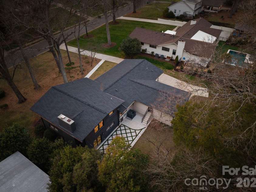 823 Wingrave Drive, Charlotte, NC 28270.  MLS# CAR4351903, YatesRealty ID 29129. 