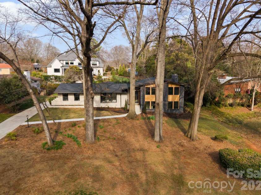 823 Wingrave Drive, Charlotte, NC 28270.  MLS# CAR4351903, YatesRealty ID 29129. 