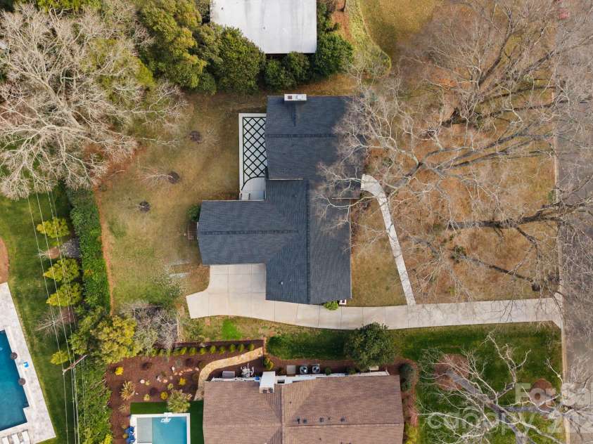 823 Wingrave Drive, Charlotte, NC 28270.  MLS# CAR4351903, YatesRealty ID 29129. 