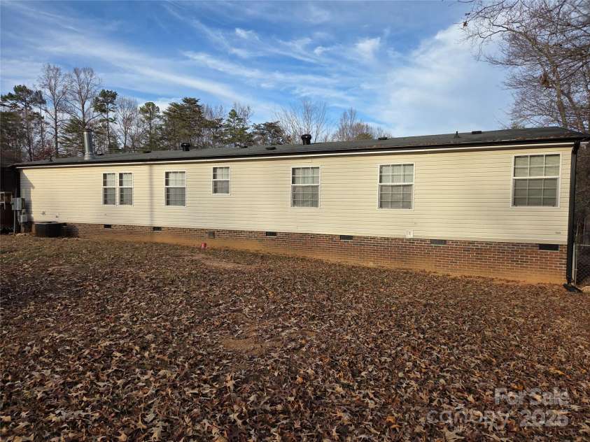 1168 Love Valley Road, Clover, SC 29710.  MLS# CAR4326745, YatesRealty ID 2913. 
