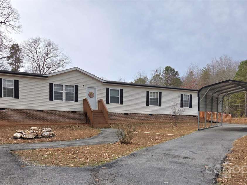 1168 Love Valley Road, Clover, SC 29710.  MLS# CAR4326745, YatesRealty ID 2913. 