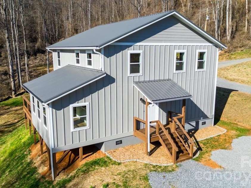 175 Trinity Drive, Sylva, NC 28779.  MLS# CAR4344630, YatesRealty ID 2913. 