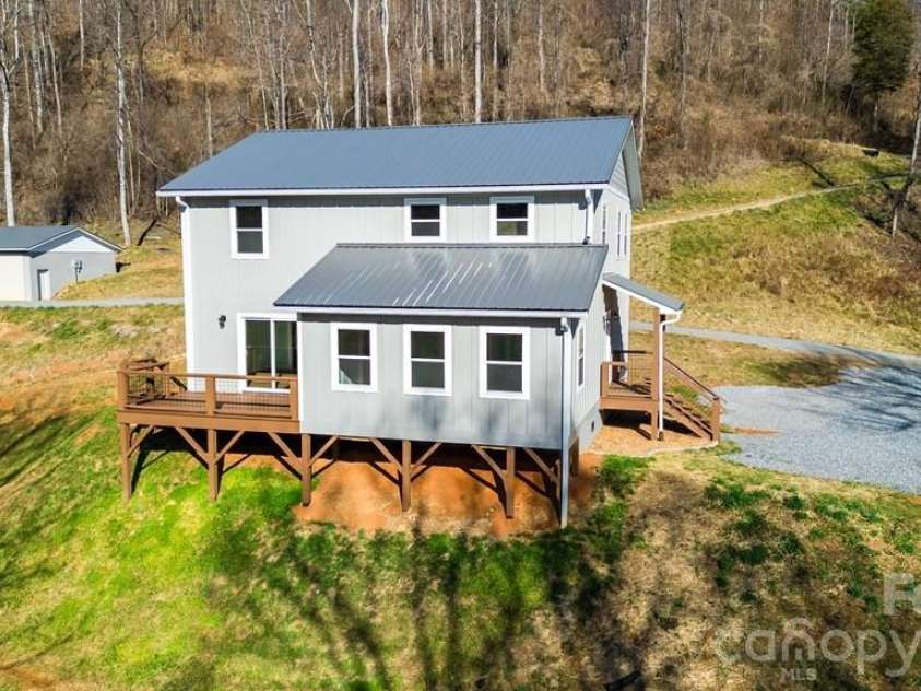 175 Trinity Drive, Sylva, NC 28779.  MLS# CAR4344630, YatesRealty ID 2913. 