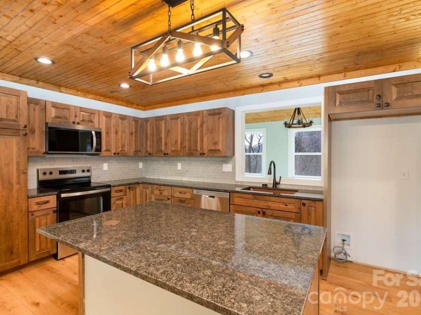 175 Trinity Drive, Sylva, NC 28779.  MLS# CAR4344630, YatesRealty ID 2913. 