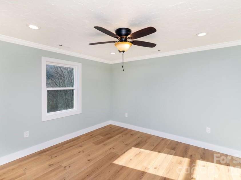 175 Trinity Drive, Sylva, NC 28779.  MLS# CAR4344630, YatesRealty ID 2913. 