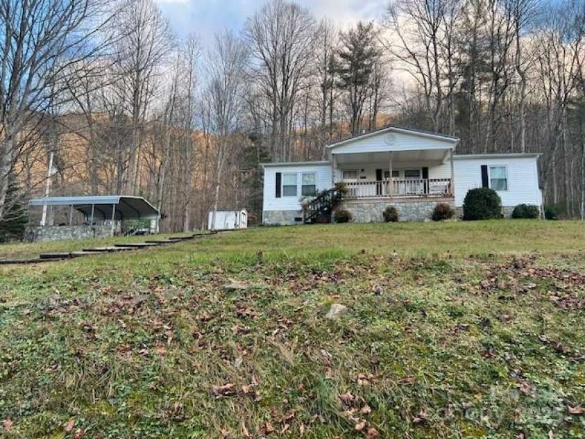 221 Peterson Road, Green Mountain, NC 28740.  MLS# CAR4211767, YatesRealty ID 2913. 