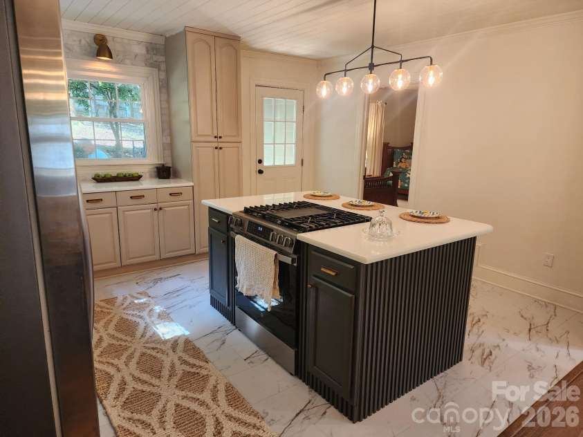 616 Oakwood Avenue, Albemarle, NC 28001.  MLS# CAR4387743, YatesRealty ID 29130. 