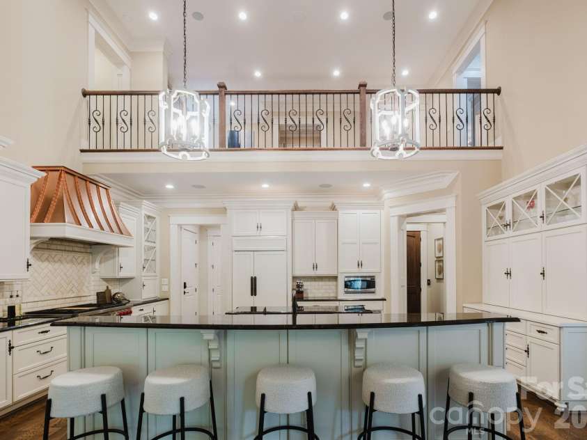 10930 Green Heron Court, Charlotte, NC 28278.  MLS# CAR4419107, YatesRealty ID 29131. 