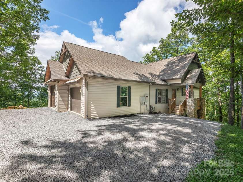 1070 Gold City Lane, Franklin, NC 28734.  MLS# CAR4282550, YatesRealty ID 29132. 