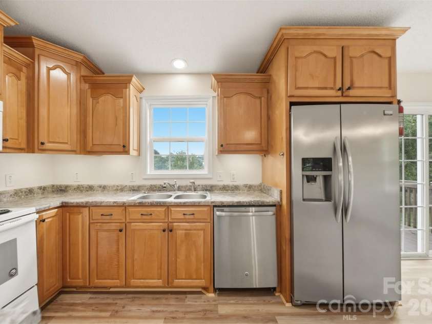 30 Lakeside Avenue, Granite Falls, NC 28630.  MLS# CAR4386956, YatesRealty ID 29132. 