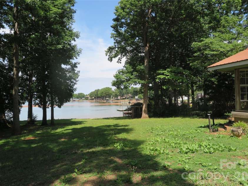 2844 Morris Lane, Denver, NC 28037.  MLS# CAR4388130, YatesRealty ID 29133. 