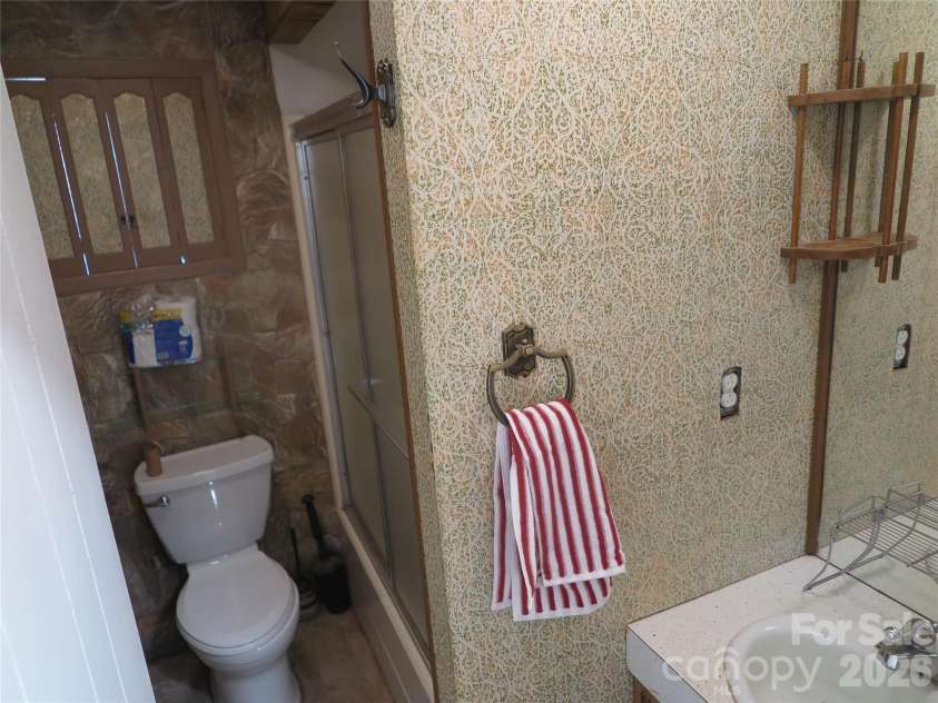 2844 Morris Lane, Denver, NC 28037.  MLS# CAR4388130, YatesRealty ID 29133. 