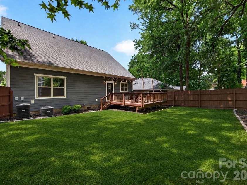 1732 Parson Street, Charlotte, NC 28205.  MLS# CAR4386274, YatesRealty ID 29134. 