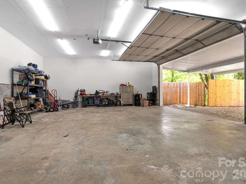 35 Timberview Drive, Arden, NC 28704.  MLS# CAR4373385, YatesRealty ID 29135. Create your dream garage or workspace.