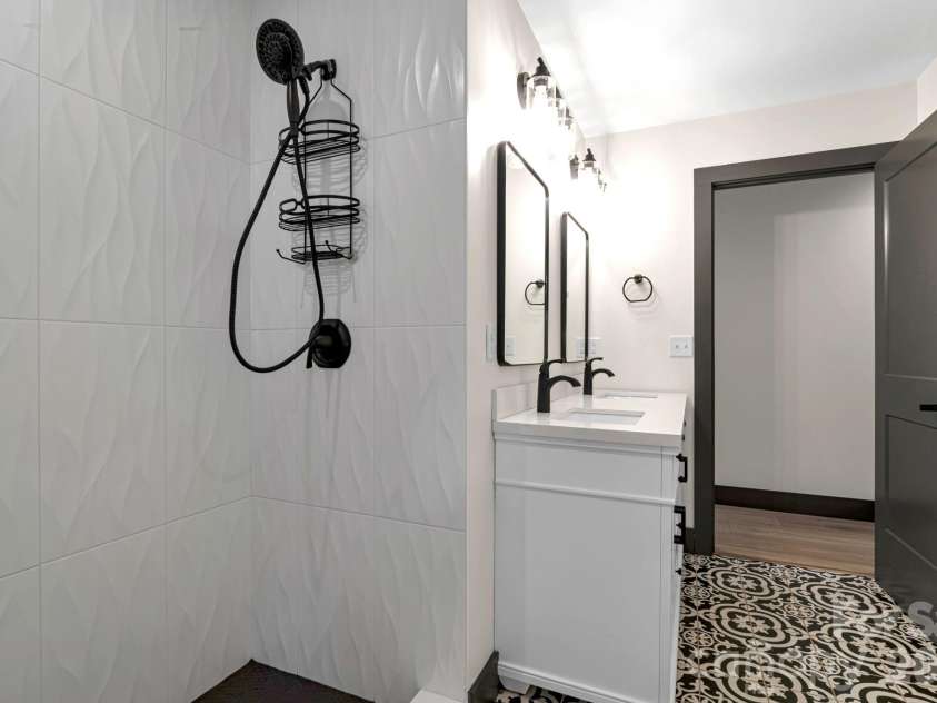 35 Timberview Drive, Arden, NC 28704.  MLS# CAR4373385, YatesRealty ID 29135. Designed to impress both you and your guests.