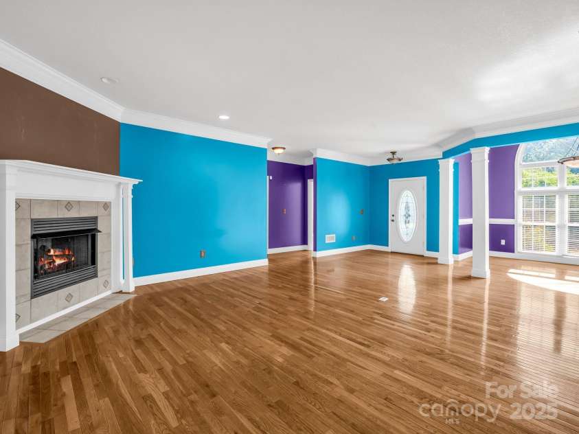 124 Shadow View Drive, Leicester, NC 28748.  MLS# CAR4273794, YatesRealty ID 29136. 
